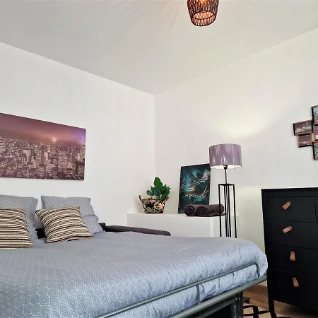 Le Studio 46 - Centre-ville - Calme -tv Apartment *